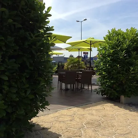 Le Logis De La Lys Hotel 3*