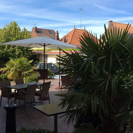 מלון Le Logis De La Lys איירה-סור-לה-ליס