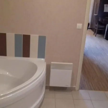 Le Logis De La Lys מלון