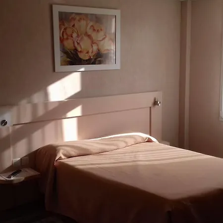 Le Logis De La Lys מלון 3*