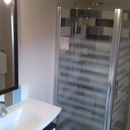 Le Logis De La Lys מלון איירה-סור-לה-ליס