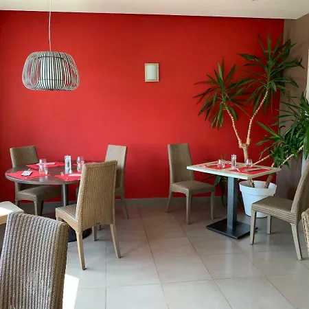 Hotel Le Logis De La Lys